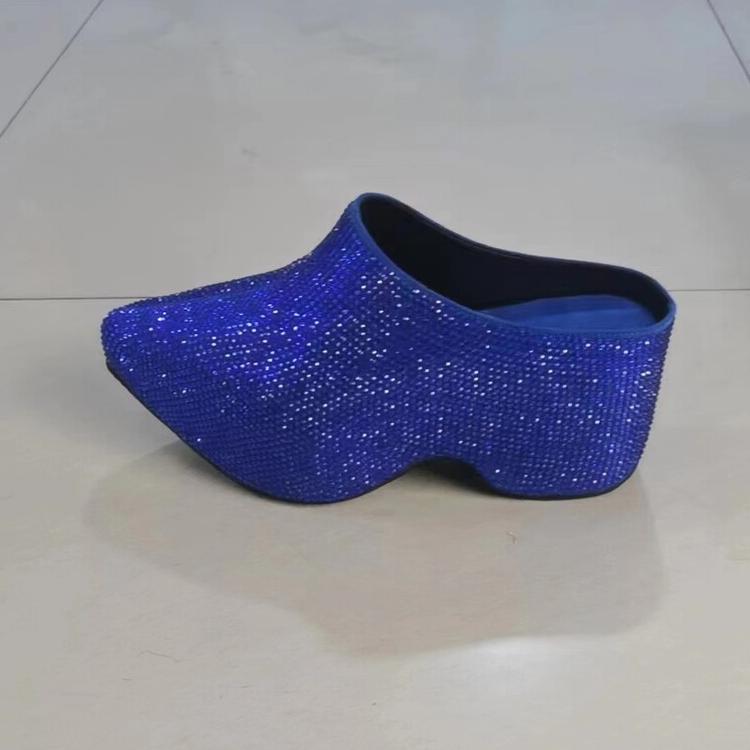 Модный бренд Водяной бриллиант Плоская подошва Пляжные шлепанцы Женские Отпуск Досуг Серебристые Сандалии на толстой подошве Средний каблук Женская обувь Размер 43