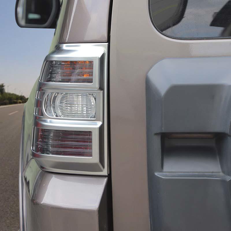 Декоративные накладки на задние фонари автомобиля Mitsubishi PAJERO 2007-2021, защитные наклейки для экстерьера автомобиля.