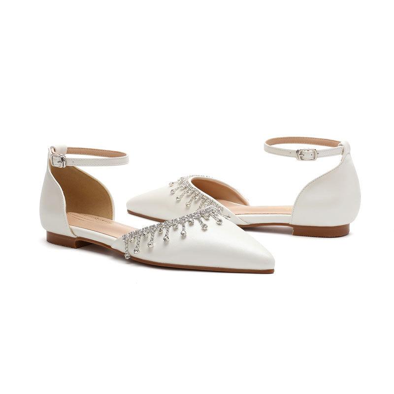 Модные белые кожаные свадебные туфли сандалии для женщин летние свадебные плоские удобные с ремешками кисточками цепочкой полым дизайном