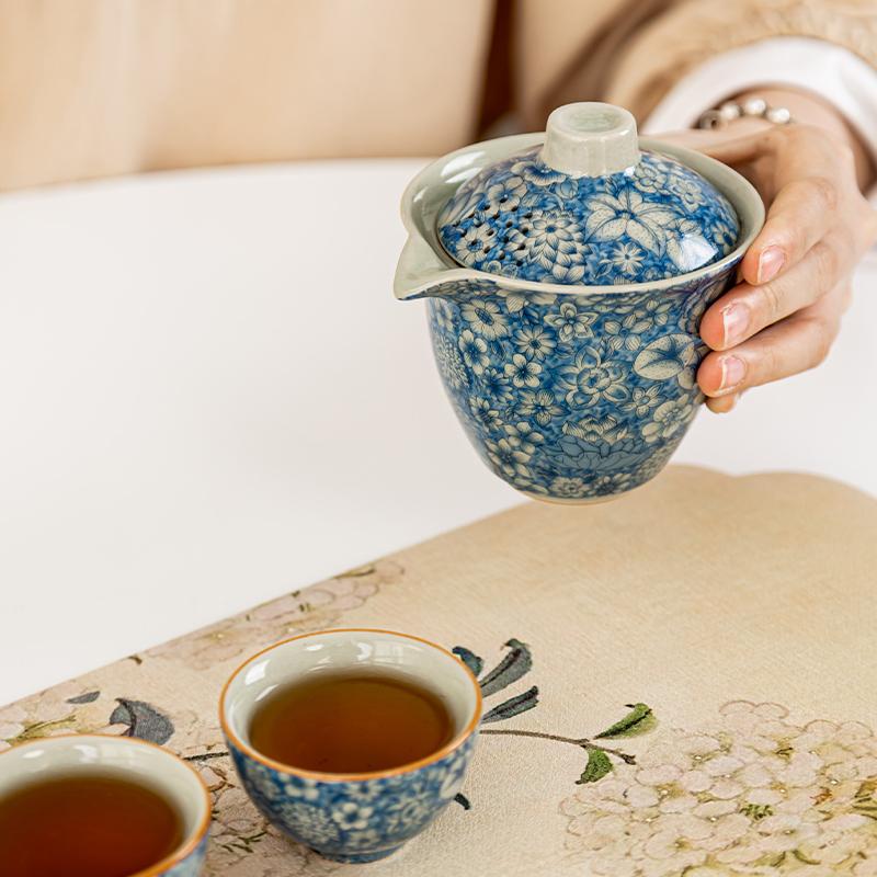 Blue and white ceramic express customer cup kung fu tea set portable travel tea set bag old pottery mud teapot one pot three cups