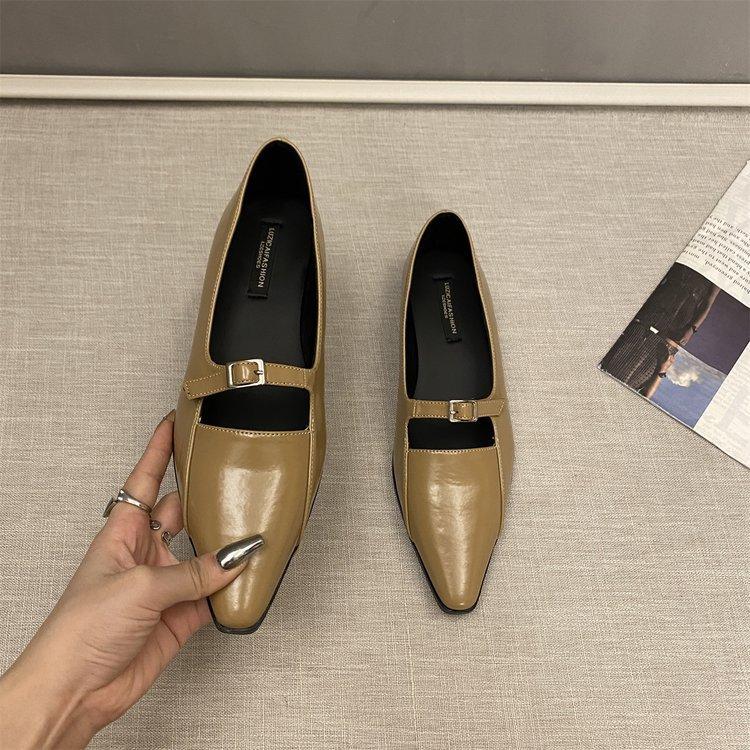 Остроконечные темпераментные туфли Мэри Джейн, женские туфли, новинка весны и осени 2024 года, французские туфли на низком каблуке для позднего вечера, маленькие кожаные туфли