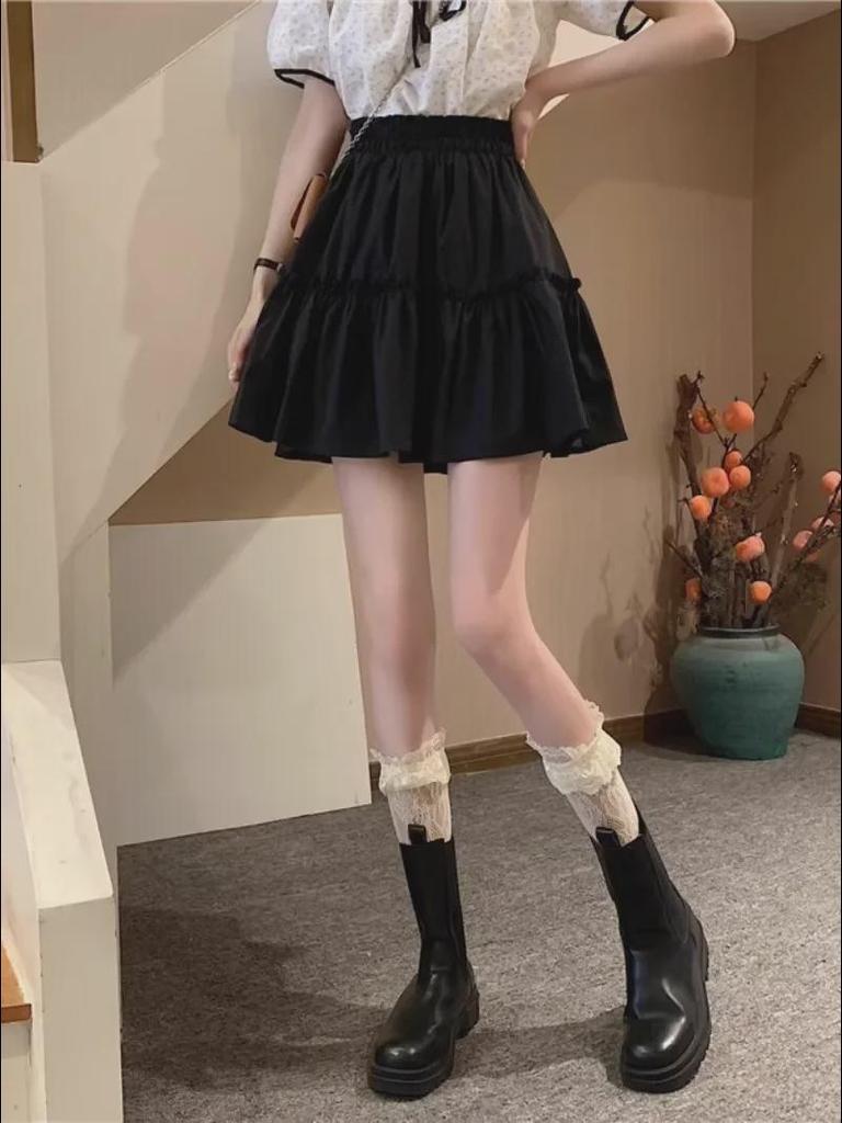 Весна 2024 Белая юбка-фонарик с высокой талией А-силуэта — стиль колледжа и прикрывающий бедра дизайн Fairy