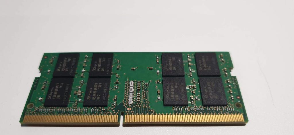 Память для ноутбука Hynix 16 ГБ DDR4 2400 МГц HMA82GS6AFR8N PC4-19200 1,2 В