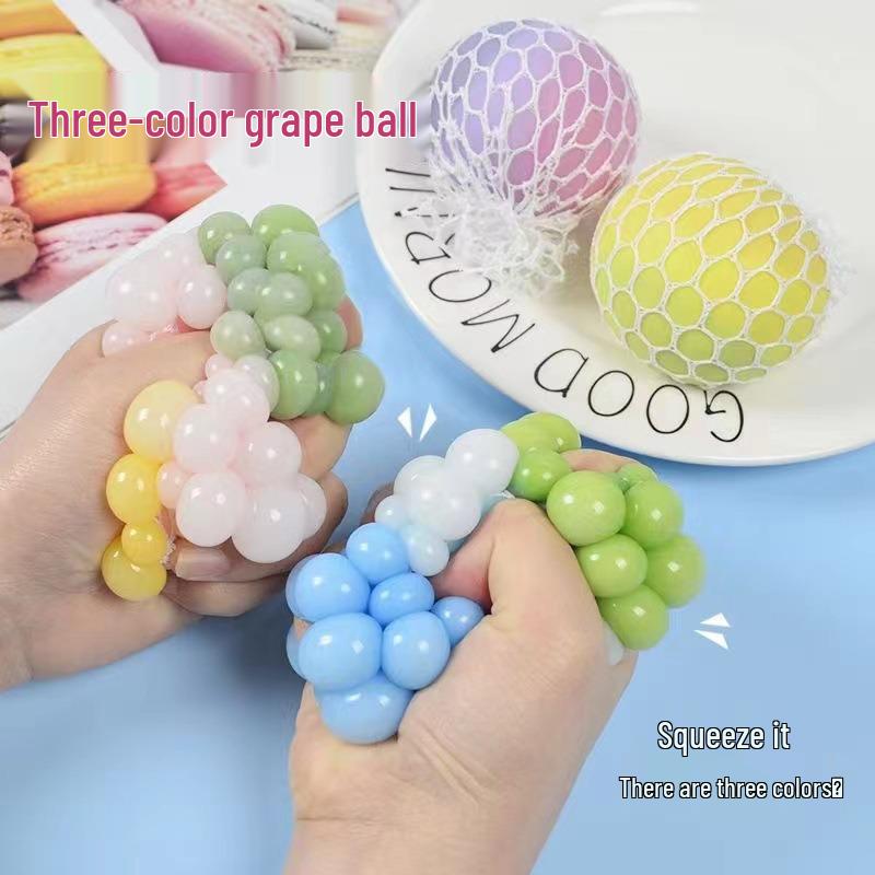 Трехцветный антистрессовый виноградный мячик - Меняющая цвет игрушка для сжимания