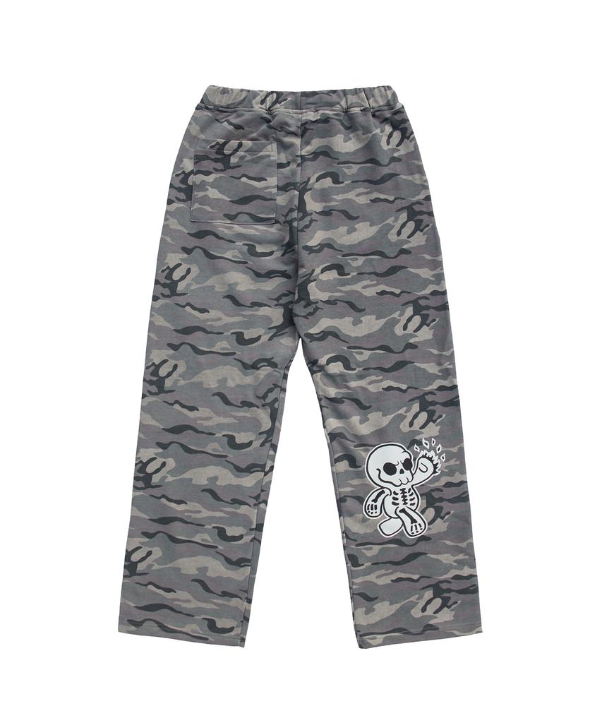 СКРЫТЫЙ ЗА камуфляжными штанами с принтом черепа (Camo)