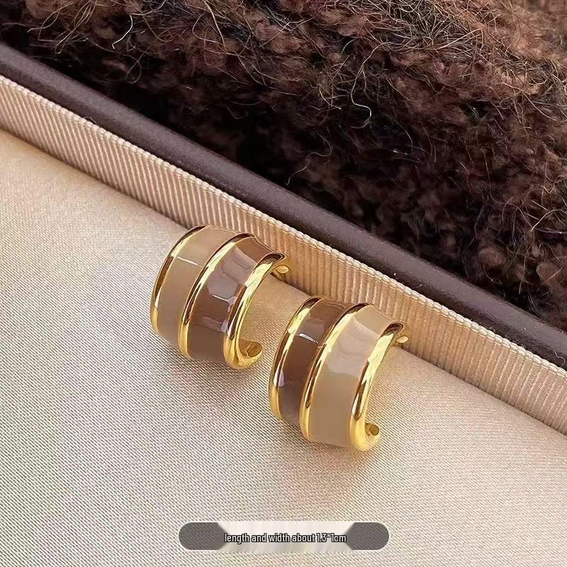 Французские ретро серьги-пусеты C-образной формы Myer Brown - Универсальные, простые, нишевый дизайн высокого класса для женщин.