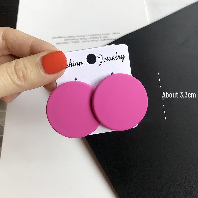 Самые продаваемые геометрические акриловые серьги-пусеты: Матовая аэрозольная краска, Преувеличенные конфетные цвета, Корейский стиль