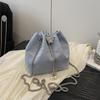 Летняя мода легкая роскошь портативная плиссированная сумка-ведро ветер простой универсальный плечевой мессенджер на цепочке женская