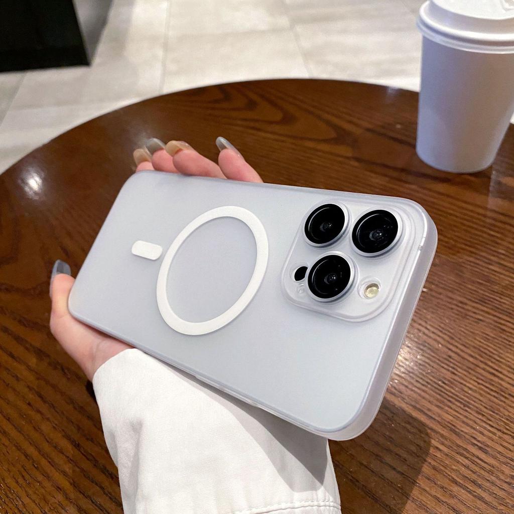 Ультратонкий магнитный чехол для iPhone 15 Pro Max для Apple 14 и 13 — твердый корпус со встроенной пленкой для объектива.