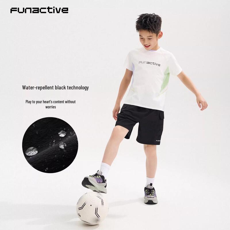 ЛЕГКИЕ И БЫСТРОСОХНУЩИЕ ШОРТЫ ДЛЯ МАЛЬЧИКОВ FUN ACTIVE ДЛЯ УЛИЦЫ