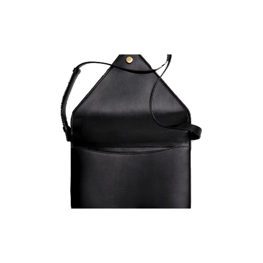 Bottega Veneta Mount Gold Chain Smooth Calfskin Envelope Shoulder Bag Medium Women shoulder bag Black 667398-V12J0-8425
