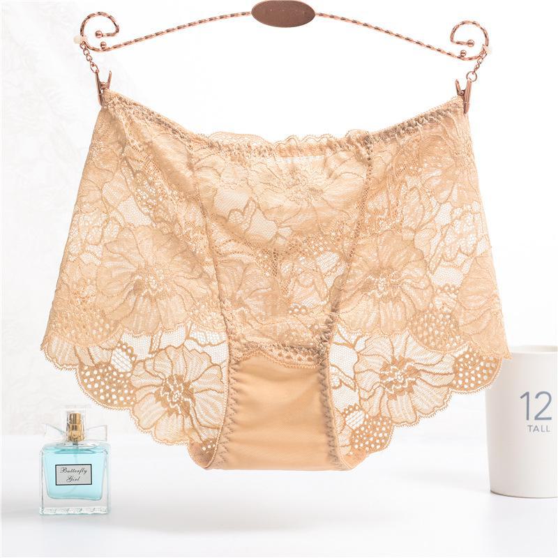 Прозрачные кружевные трусики со средней посадкой, дышащей хлопковой вставкой и приподнимающим бедра дизайном