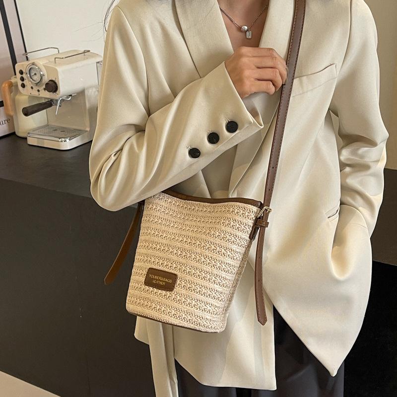 Summer Straw Bucket Bag Women's 2025 New Fashion Casual Beach Handbag Large Capacity Crossbody Woven Bag