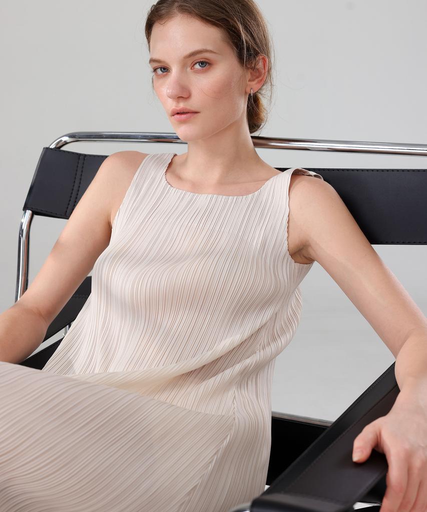 Sleeveless Pleated Dress от PLEATSMOOD Toys