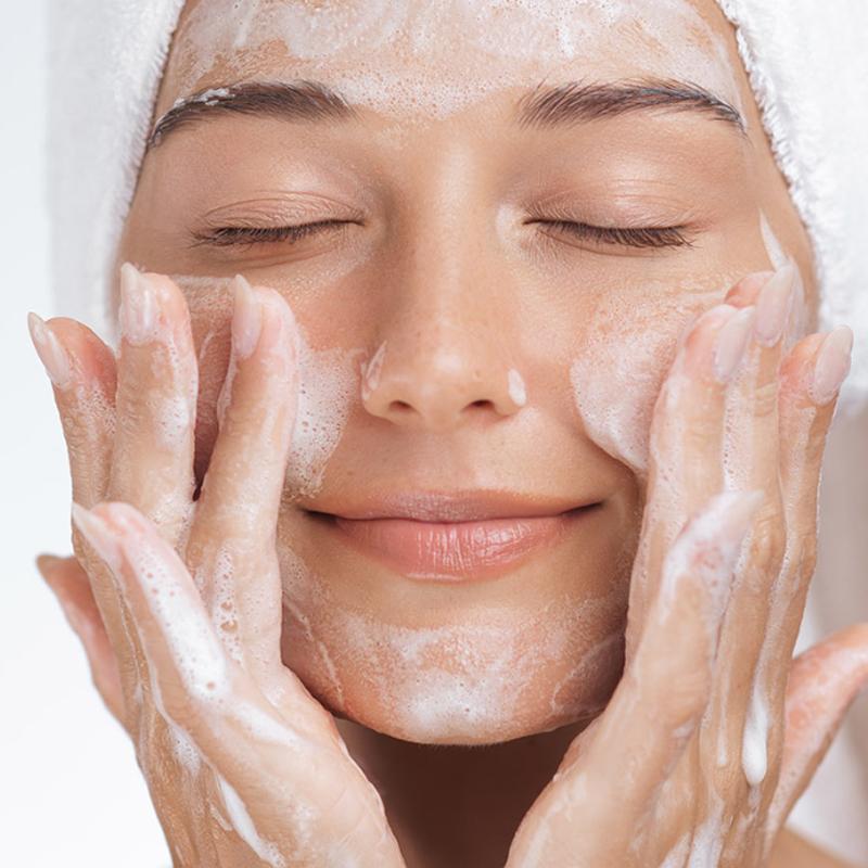 DERMA FACTORY Niacinamide 10% Cleansing Foam 100g