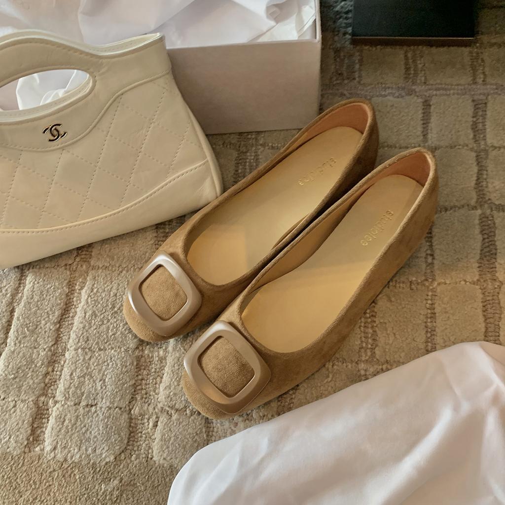 Grape Mother Has the Same Temperament, Round Head Square Buckle, Shallow Mouth Suede, Versatile Flat-soled Single Shoes, Lazy Person with One Foot, M