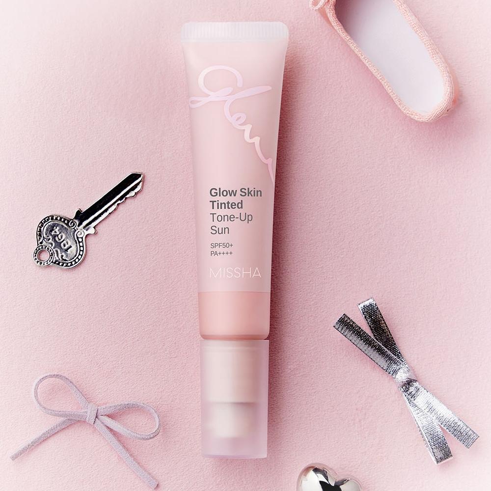 MISSHA Glow Skin Тонирующий санскрин 30 мл (SPF50 + / PA ++++)