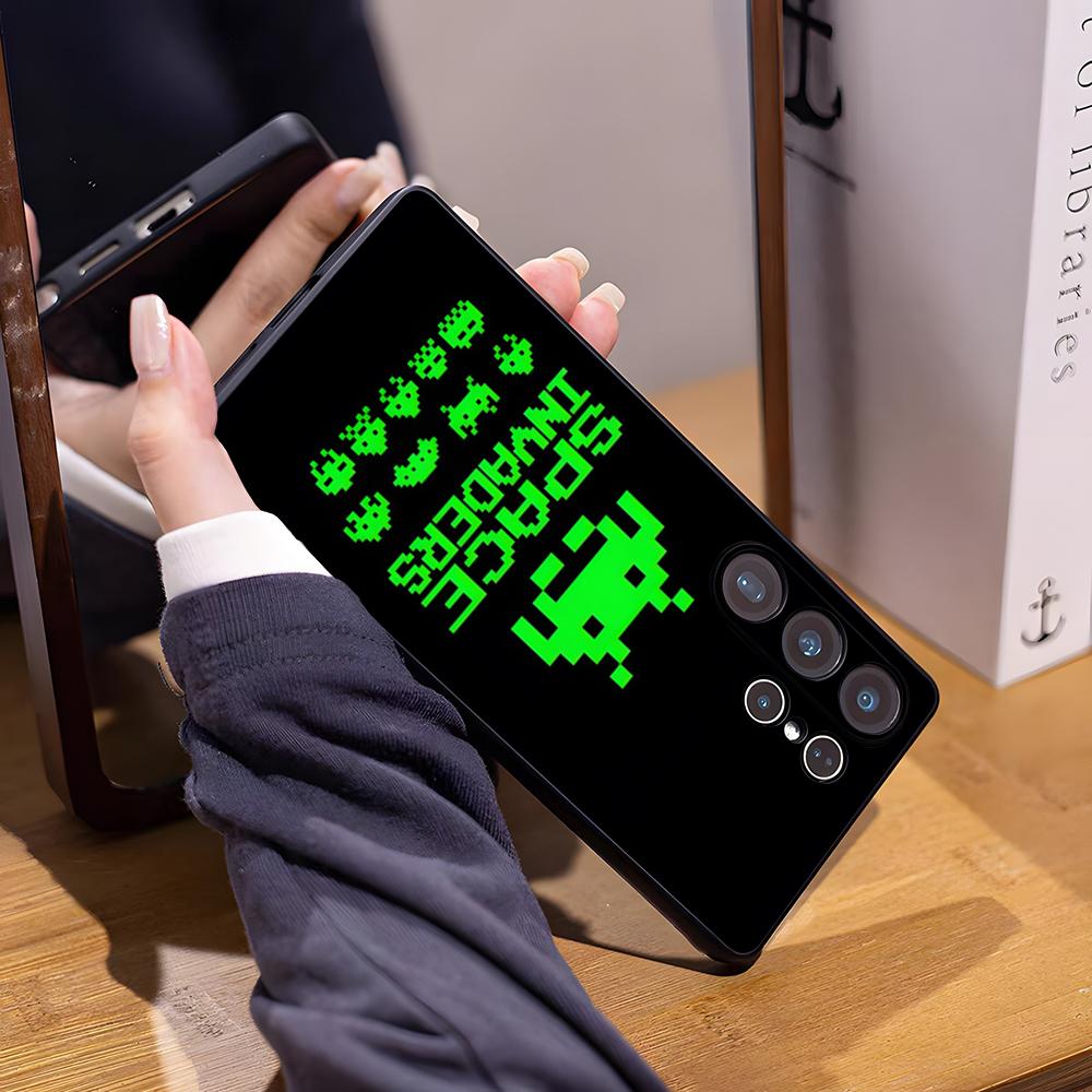 Game Space Invaders Phone Case For Samsung S26 Ultra S25 Edge Ultra S23 S22 S21 S20 Ultra Plus S24 Fe Cover