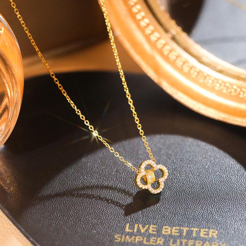 New S925 sterling silver four-leaf clover lucky bead necklace for women, niche light luxury influencer collarbone chain