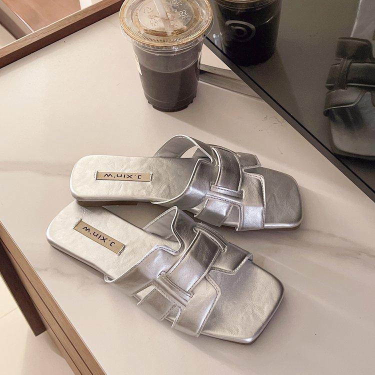 2025 новые летние шлепанцы на плоской подошве из мягкой кожи с мягкой подошвой, женская летняя мода, уличная одежда, летние шлепанцы на перемычке, горячий тренд, женская обувь