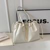 2024 New Retro Large Capacity Tote Bag Female Urban Simple Shoulder Bag