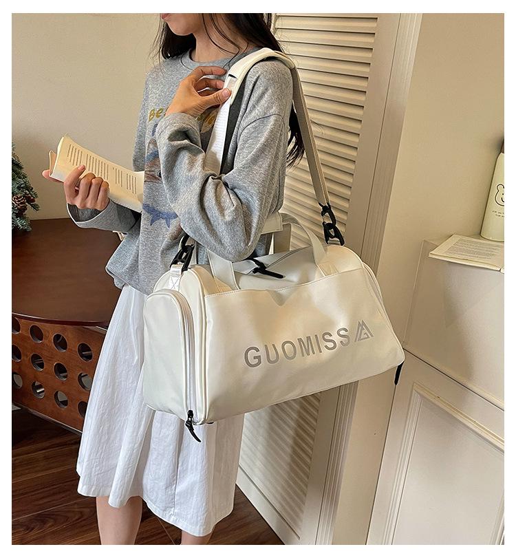 Мужская многофункциональная спортивная сумка большой вместимости с разделением на влажное/сухое и отделением для обуви