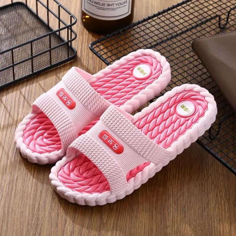 Резиновые летние тапочки для мужчин, сандалии для ванной, мужские шиацу, взрослые, низкая цена, недорогие, корейский стиль, элегантные, 2024 года, стиль, повседневная обувь