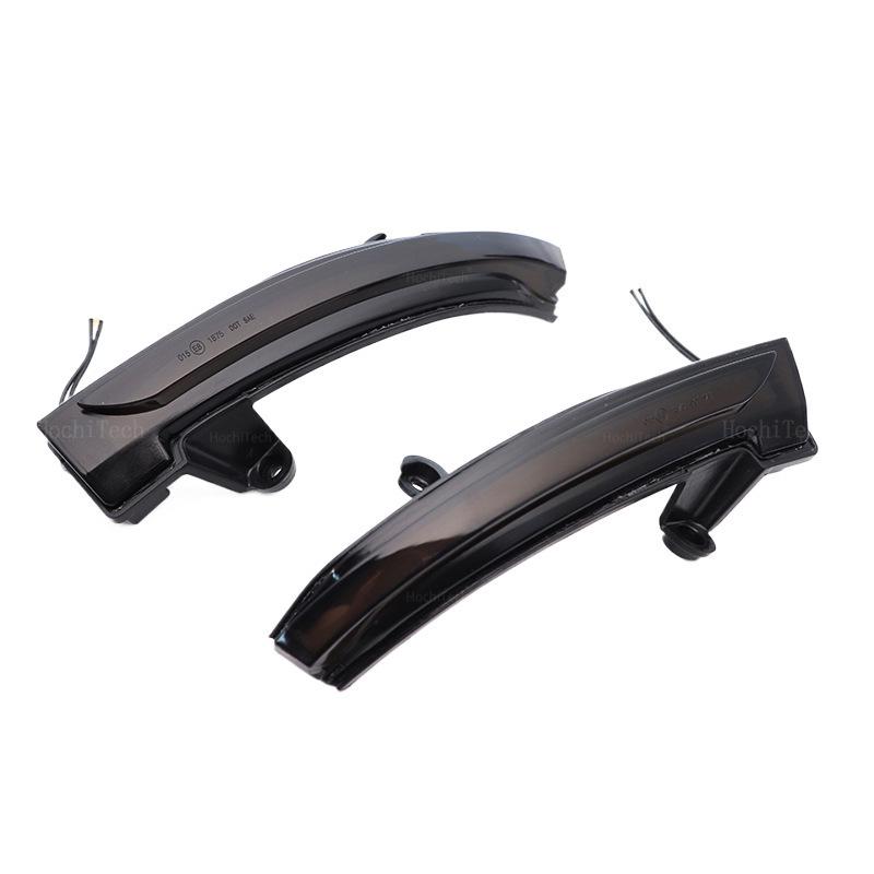 Поворотник в зеркале Renault Megane/Clio MK4 с эффектом бегущего огня (2015-2021 гг.)