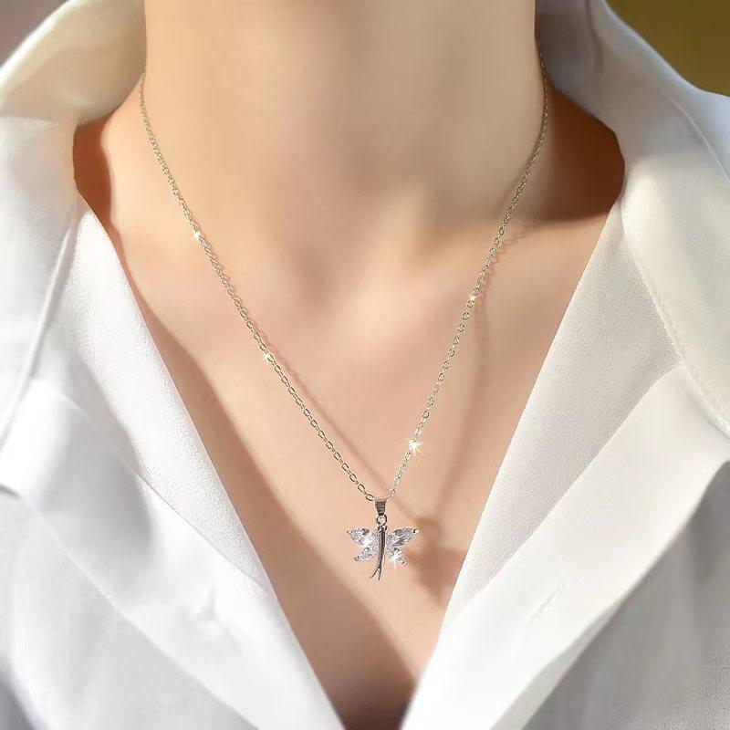 Ожерелье «Маленькая стрекоза» для женщин, титановая сталь, не выцветающая, легкая, роскошная, простая, универсальная, темпераментная модель, бесплатная, для девушек, цепочка на ключицу