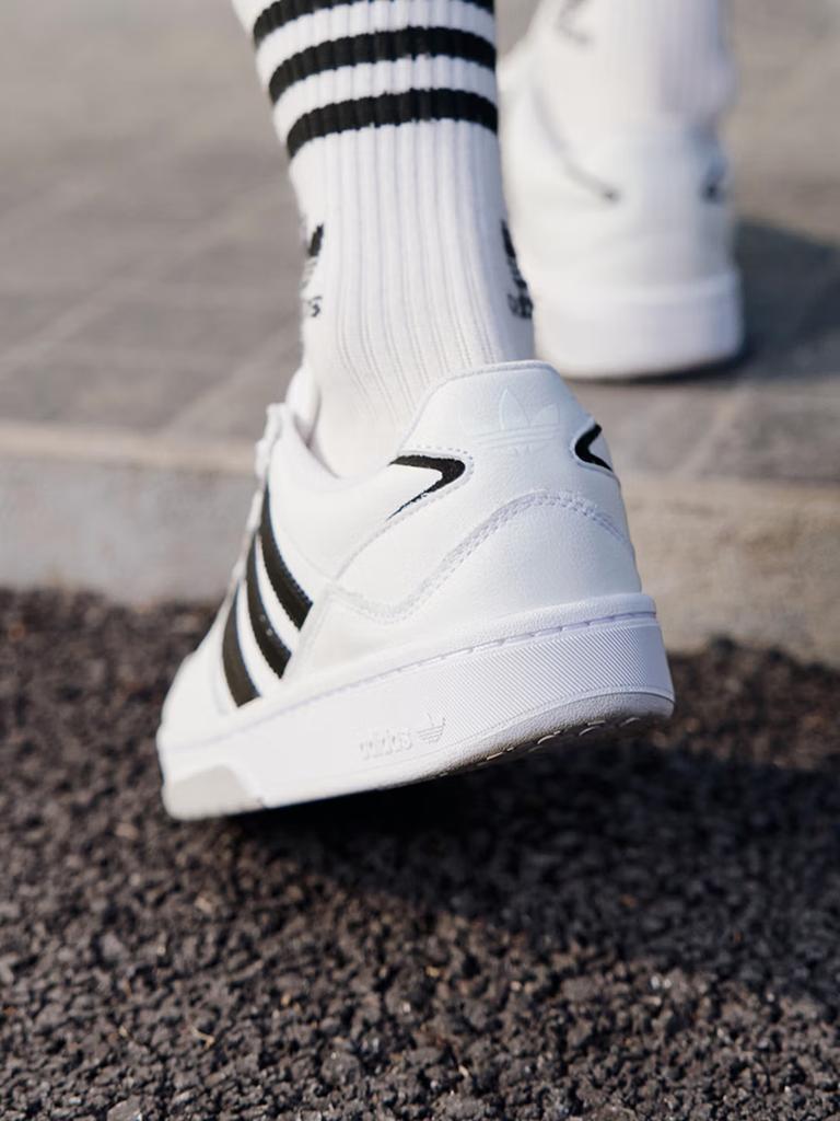 Adidas "Хлебные кроссовки" COURTIC Классические спортивные кроссовки, Номер модели JQ5042