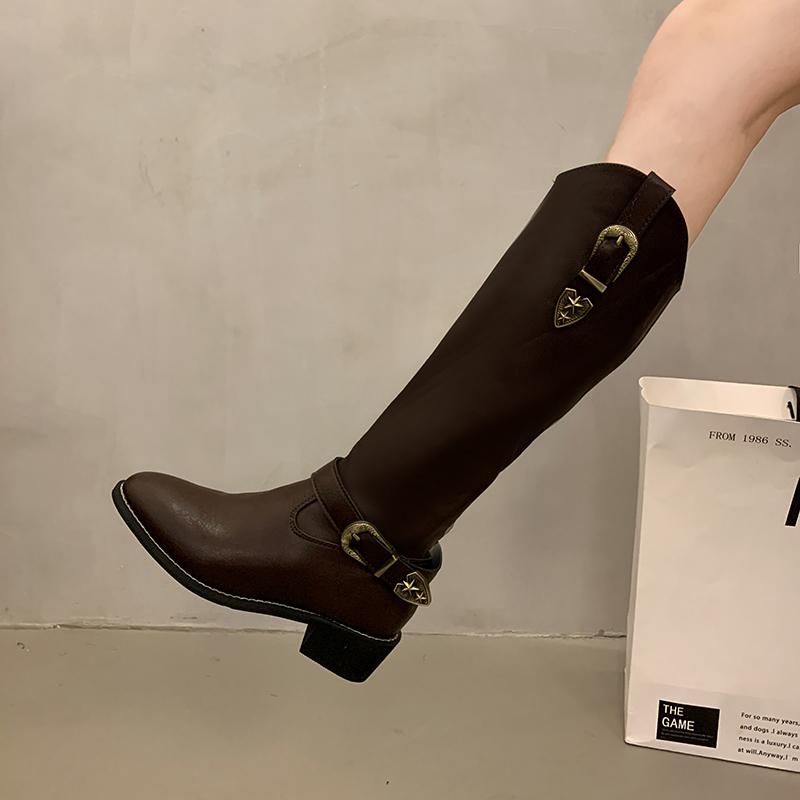 Акция на женскую обувь 2024 года, высококачественные женские ботинки, зимние, с пряжкой, острым носком, однотонные, высокие, на толстом каблуке, рыцарские ботинки