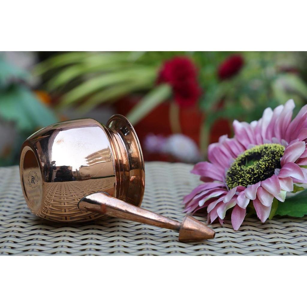 Чистая медь Neti Lota емкостью 300 мл подходит для эффективного очищения носа, занятий йогой, ежедневной гигиены, заложенности носовых пазух