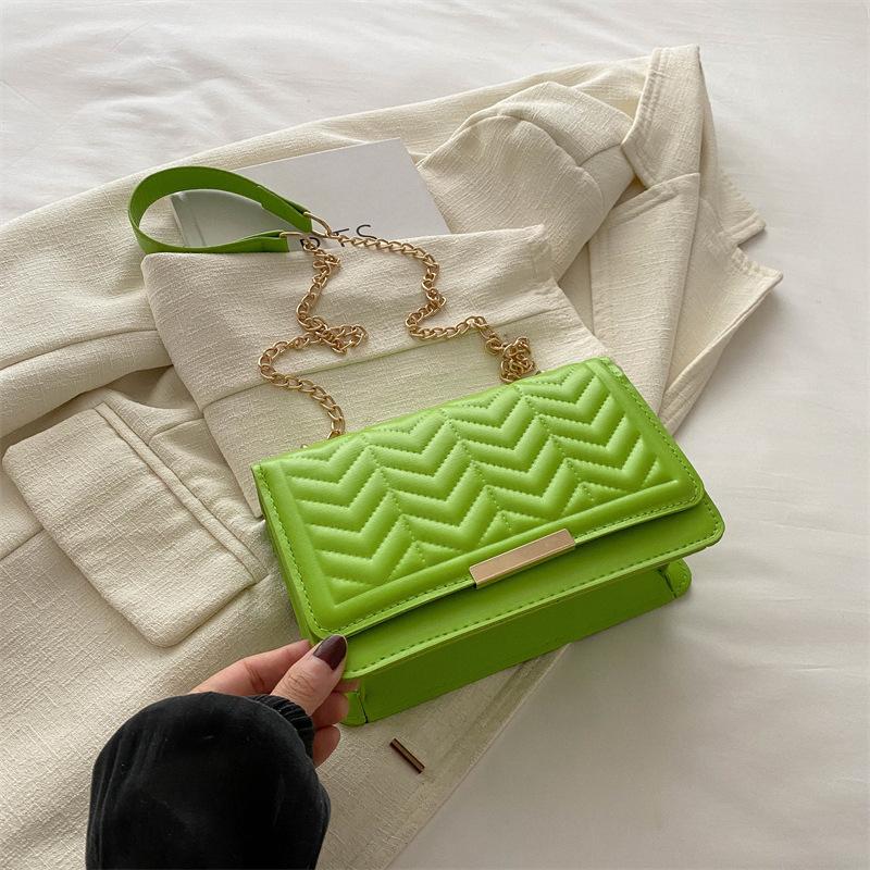 Новая модная и стильная маленькая квадратная сумка для женщин, повседневная и красивая сумка через плечо с цепочкой