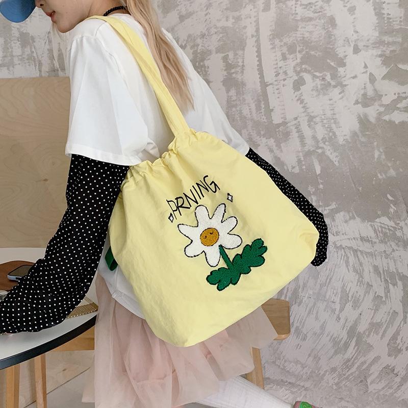 New Trend Niche Tote Bag Lazy Wind Large Capacity Women's Shoulder Bag Leisure Art Work Commuter Tote Bag