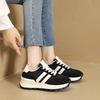 Мягкая кожаная обувь в стиле 'dad shoes' для женщин, новинка осени 2025, на толстой подошве, повседневная, увеличивающая рост, кроссовки Forrest Gump, легкие и универсальные, женские кроссовки
