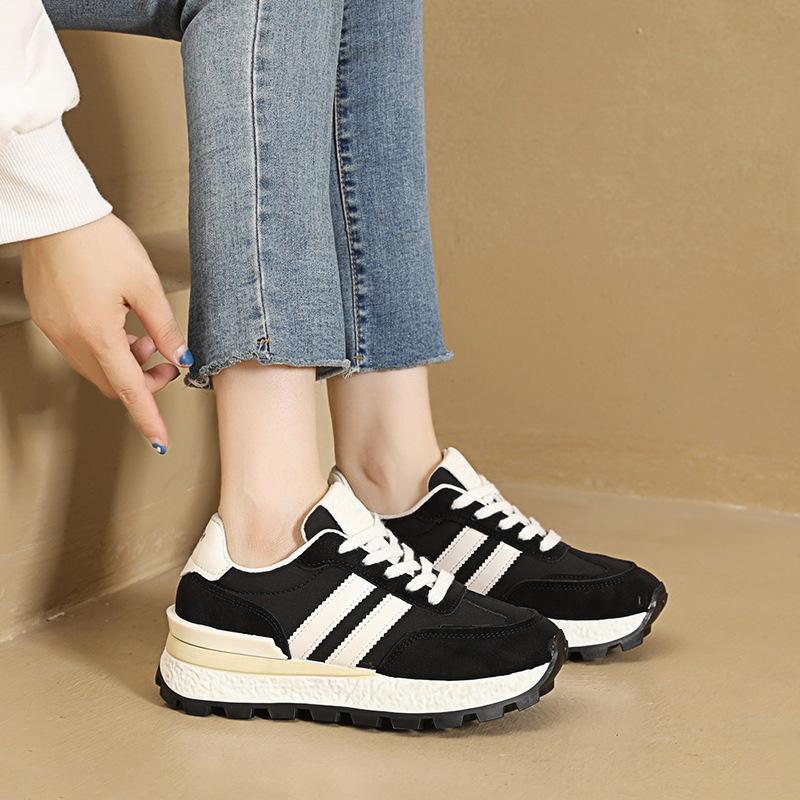 Мягкая кожаная обувь в стиле 'dad shoes' для женщин, новинка осени 2025, на толстой подошве, повседневная, увеличивающая рост, кроссовки Forrest Gump, легкие и универсальные, женские кроссовки
