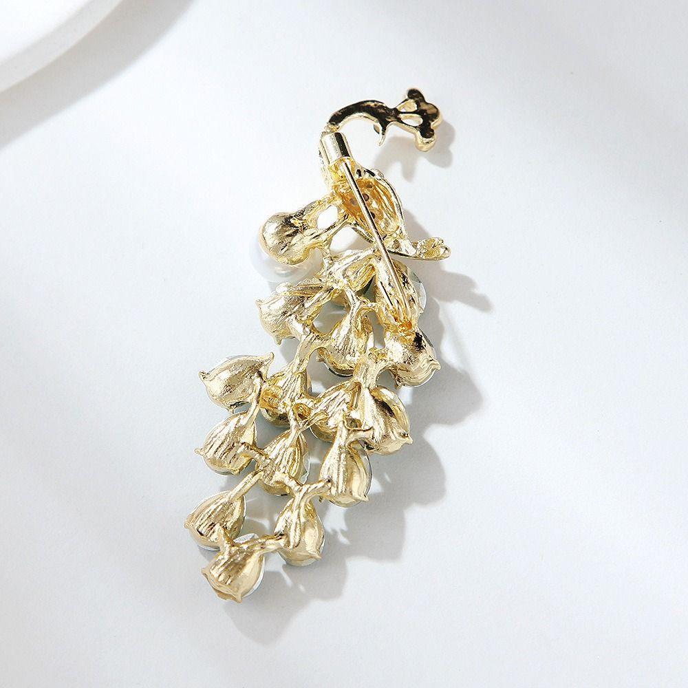 Retro Peacock Brooch Luxury Crystal Corsage Pin Jewelry Accessories Peacock Collar Pins Wedding