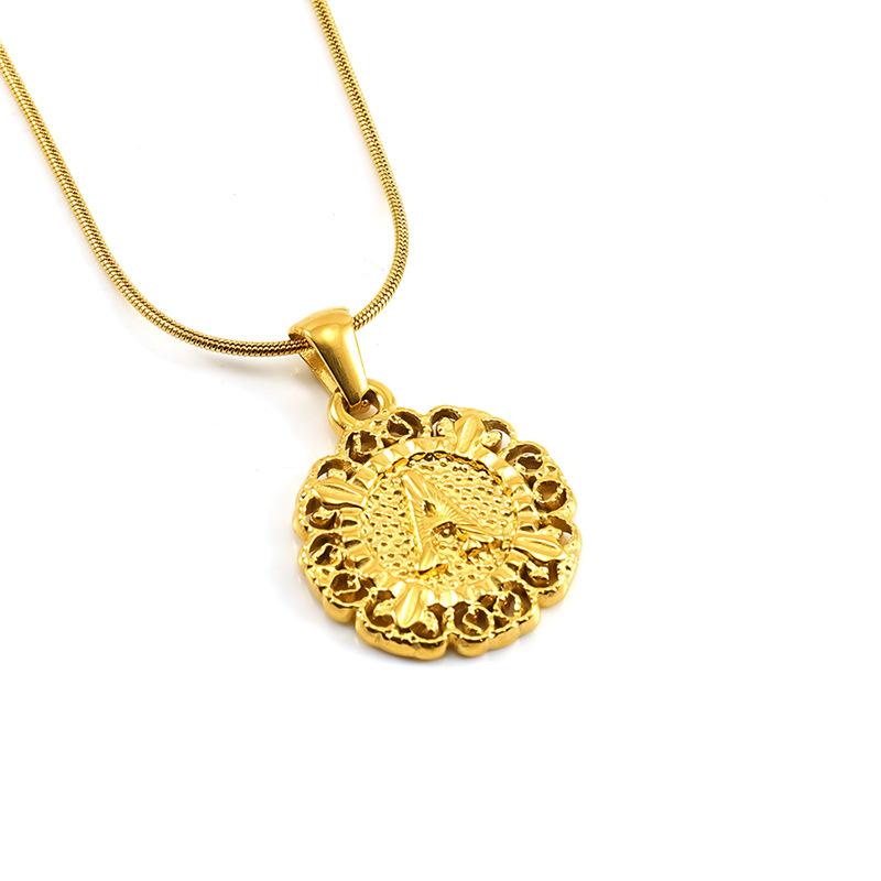 New fashion titanium steel letter pendant, clavicle chain, round embossed design necklace, personalized versatile men and women