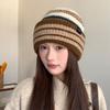 Ретро Полосатая Шерстяная Шапка Детская Теплая Осенне-Зимняя Защищающая Уши Вязаная Шапка Большой Объем Для Подчеркивания Лица Маленькая Шапка с Отворотом