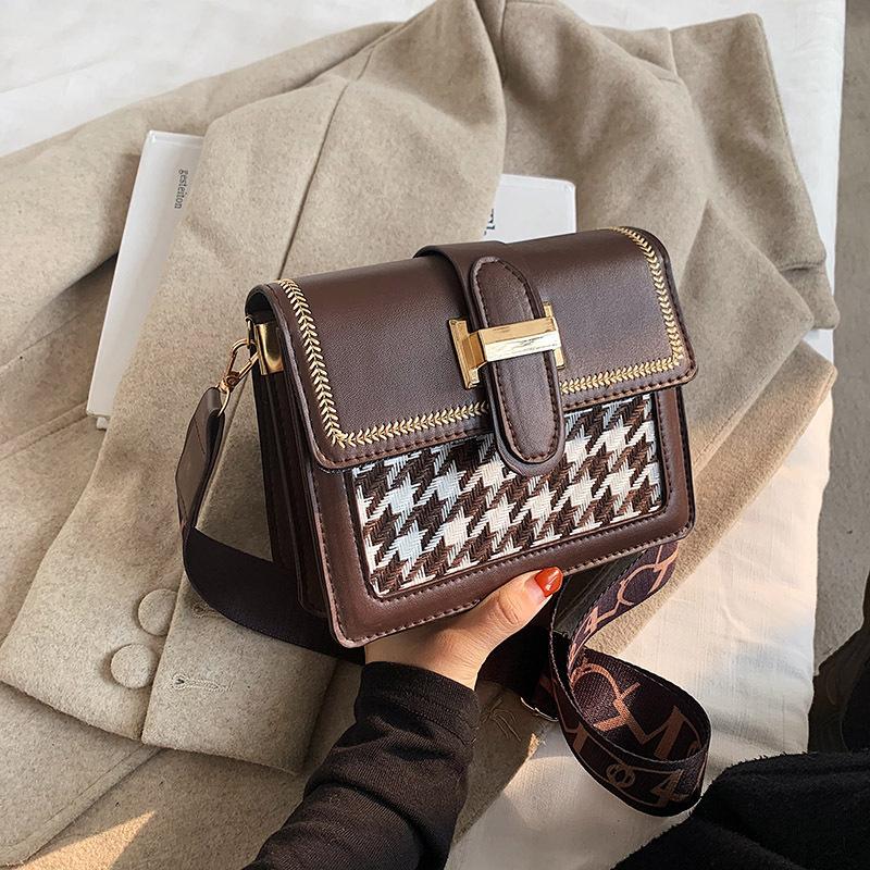 2023 Новая женская сумка Мода Ретро Тренд Маленькая квадратная сумка Контрастный цвет Сумка через плечо на одном плече Женская сумка CLE