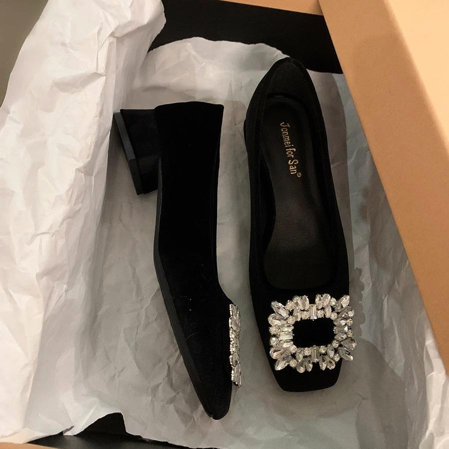 Французские толстые каблуки на низком каблуке со стразами, летние квадратные туфли-одиночки для женщин 2024 года, новые женские туфли большого размера 41-43 для широкой стопы