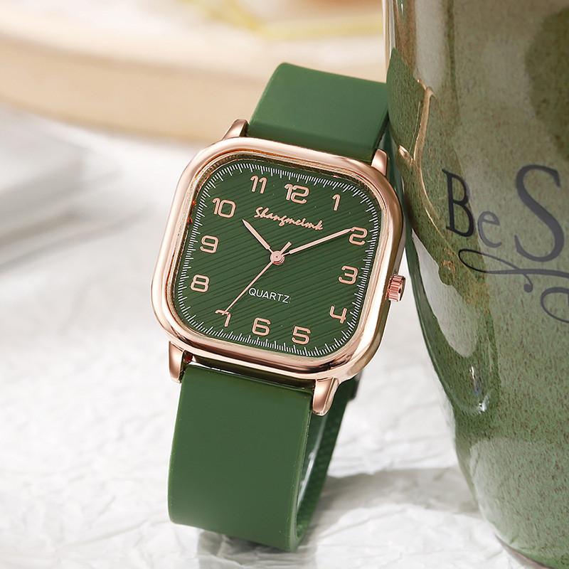 Fashion Silicone Strap Quartz Watch For Women With Mineral Glass And Square Face