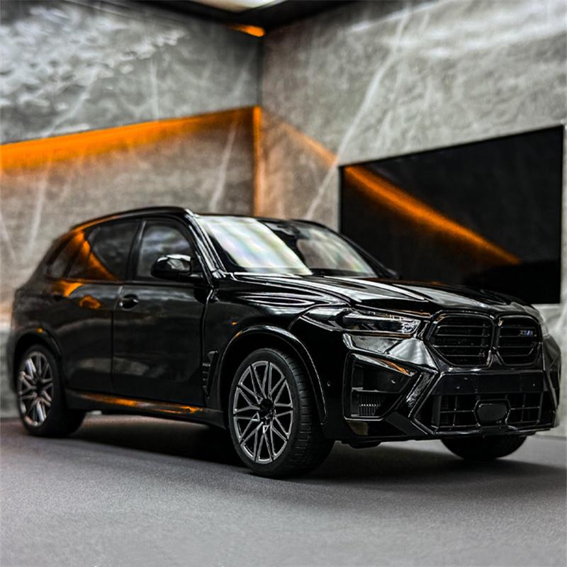 1/18 BMW X5M 2025 Внедорожник Сплав Модель автомобиля Литые Металлические Внедорожники Модель автомобиля Высокая Симуляция Коллекция Детская Игрушка Подарок