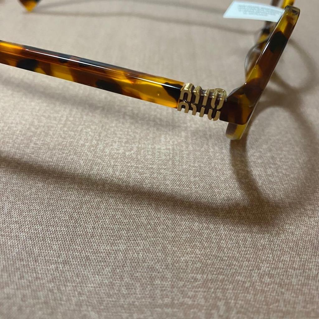Б/у [Новые и неиспользованные] Оригинальные очки miumiu Regard