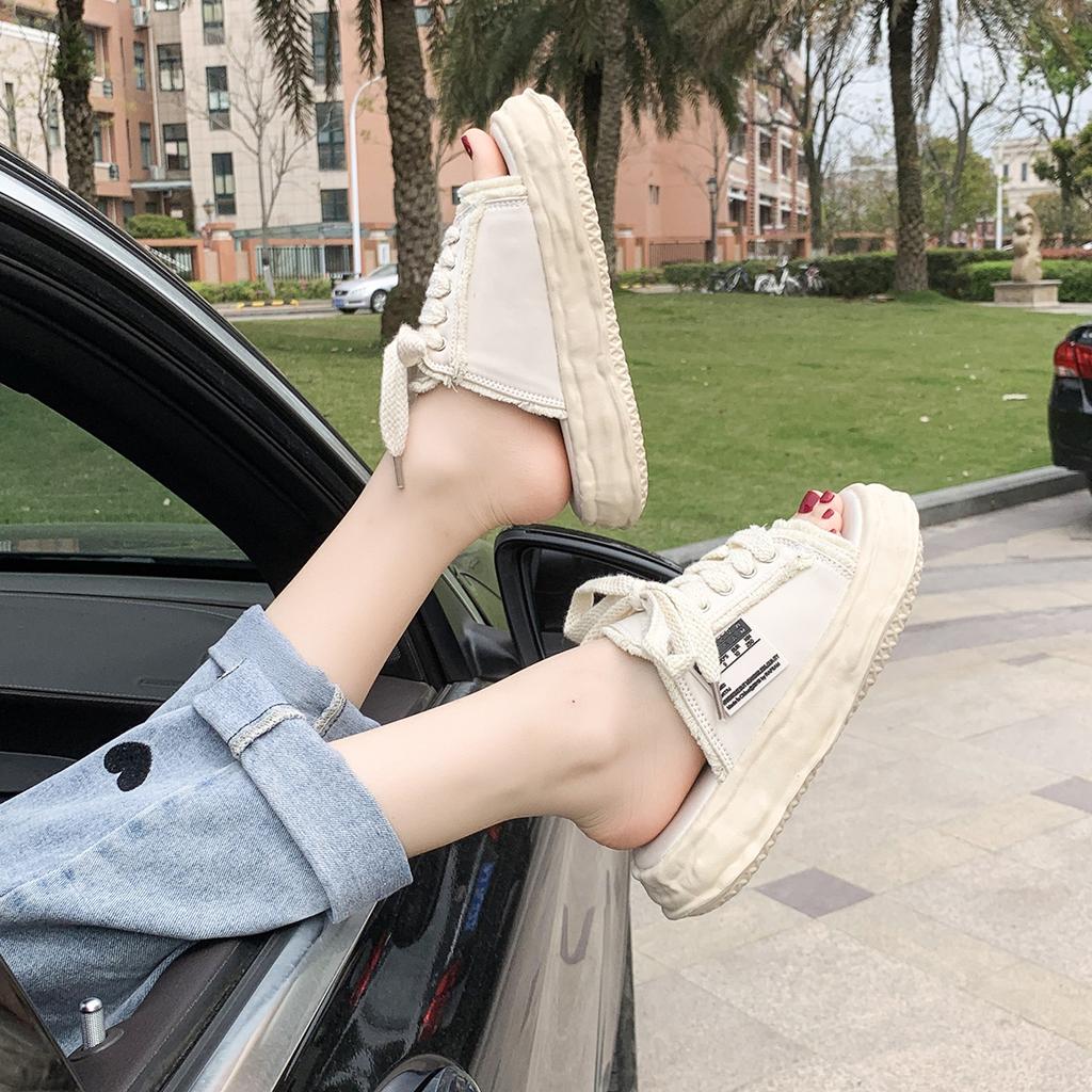 Женская обувь Fish Mouth Cool Half Slippers 2024 Летняя новая одежда на толстой подошве Модные атласные повседневные парусиновые тапочки