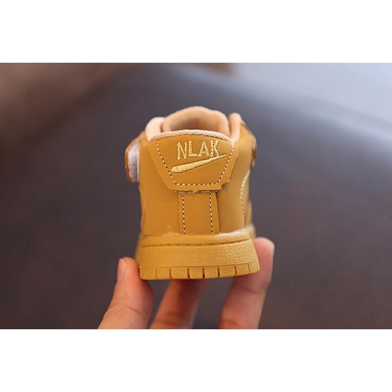 Новые осенние туфли для девочек и мальчиков, мягкие белые туфли с мягкой подошвой, дышащие, повседневные спортивные туфли на липучках Tide