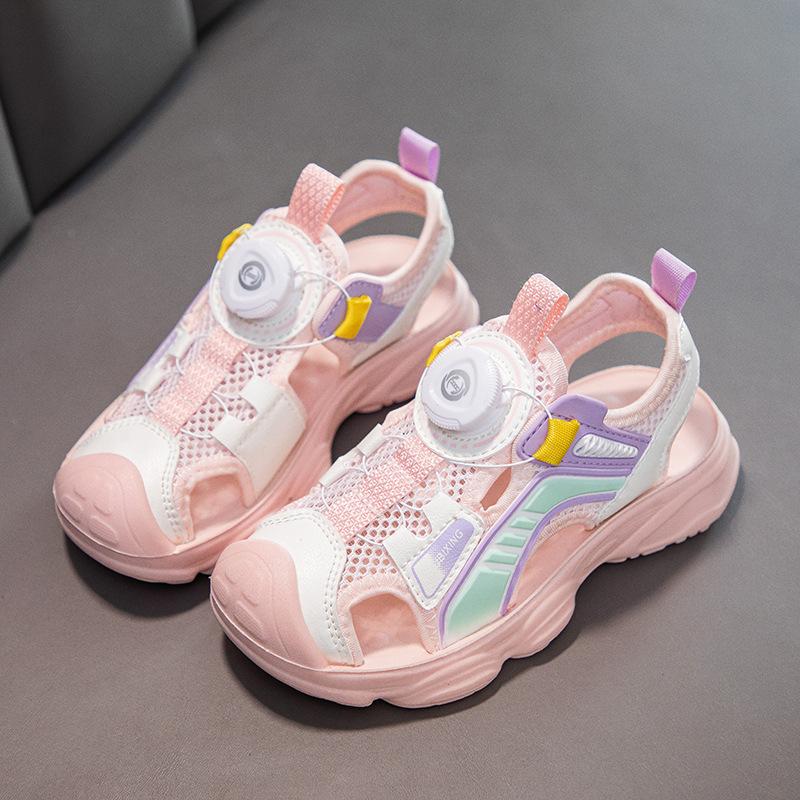 Мальчиковые сандалии Баотоу 2025 лето новые мягкие нескользящие детские пляжные туфли повседневные спортивные сандалии для детей среднего и старшего возраста