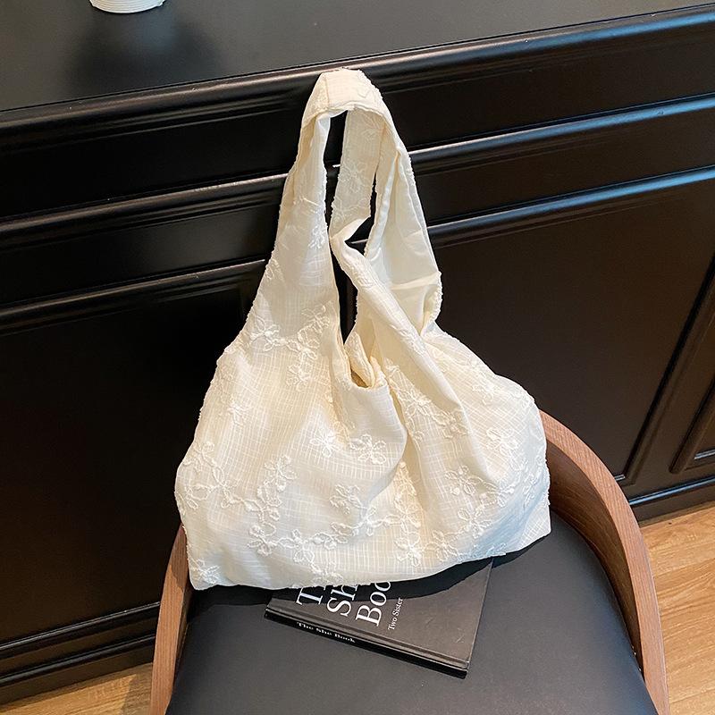 Small Fresh Flower Embroidery Single Shoulder Casual Summer Tote Bag