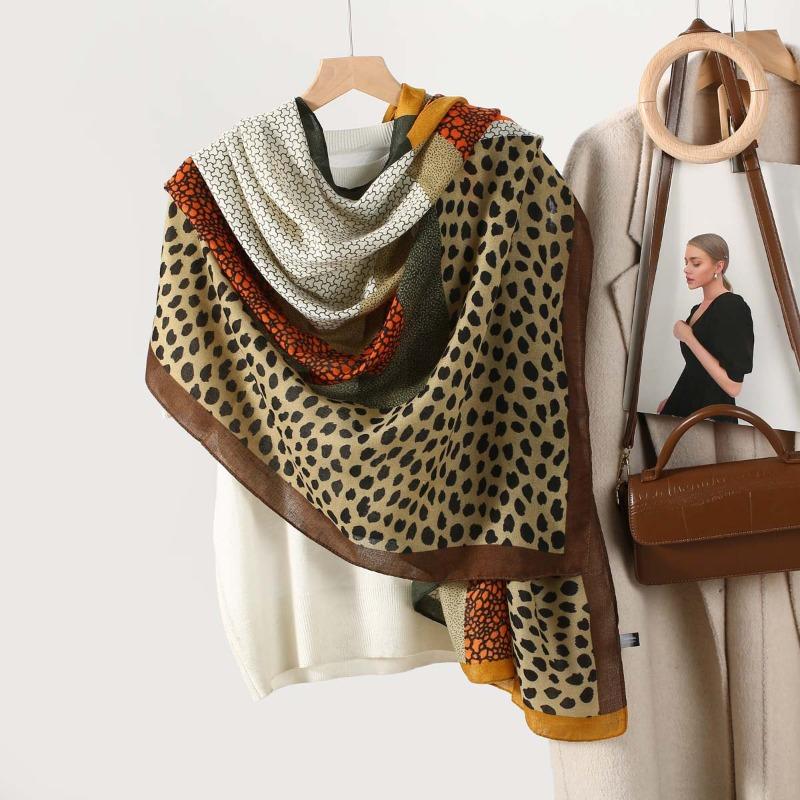 New Cotton and Linen Feel Simple Color Matching Letter O Scarf Fashion Travel Sunscreen Yarn