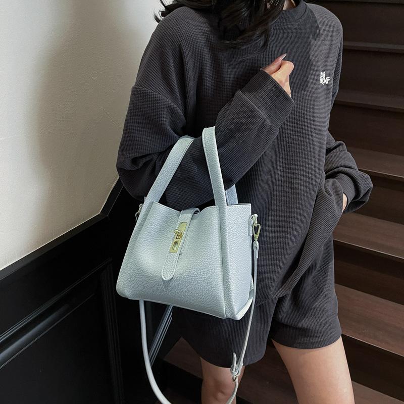 Маленькая сумка женская новая модная повседневная универсальная сумка через плечо сумка-мессенджер